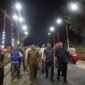 Wali Kota Bengkulu, Dedy Wahyudi, meninjau langsung penataan lampu jalan di kawasan Pancurmas, Kelurahan Sukarami, Kecamatan Selebar, pada Senin (7/7/2025) (Foto: Awang Konaevinarasidemokrasi.com/)