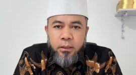 Gubernur Bengkulu Helmi Hasan saat menyampaikan rasa duka dan empati atas musibah yang menimpa ratusan pelajar di Lebong, Rabu malam (27/8/25)(foto; Ardiyantonarasidemokrasi.com/)