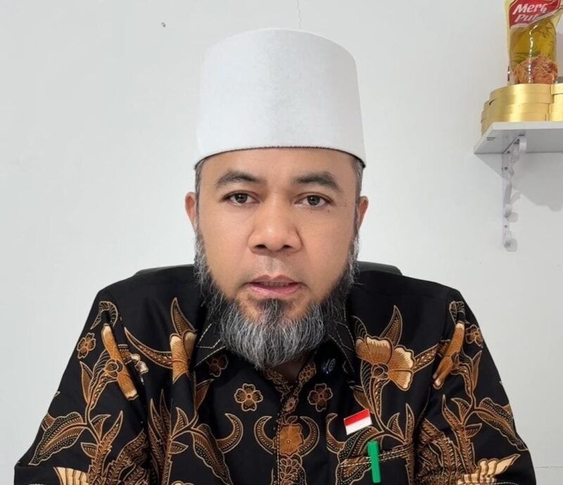 Gubernur Bengkulu Helmi Hasan saat menyampaikan rasa duka dan empati atas musibah yang menimpa ratusan pelajar di Lebong, Rabu malam (27/8/25)(foto; Ardiyantonarasidemokrasi.com/)