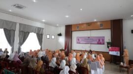 Suasana penuh kekeluargaan mewarnai kegiatan Serah Terima Jabatan (Sertijab) Penjabat Ketua Dharma Wanita Persatuan (DWP) Kabupaten Bengkulu Tengah dari Eri Mesriati Donal kepada Asmariyani Ayatul. Acara berlangsung di Pendopo Bukit Kandis, Selasa (7/10/25) (foto: Andreas Putranarasidemokrasi.com/)