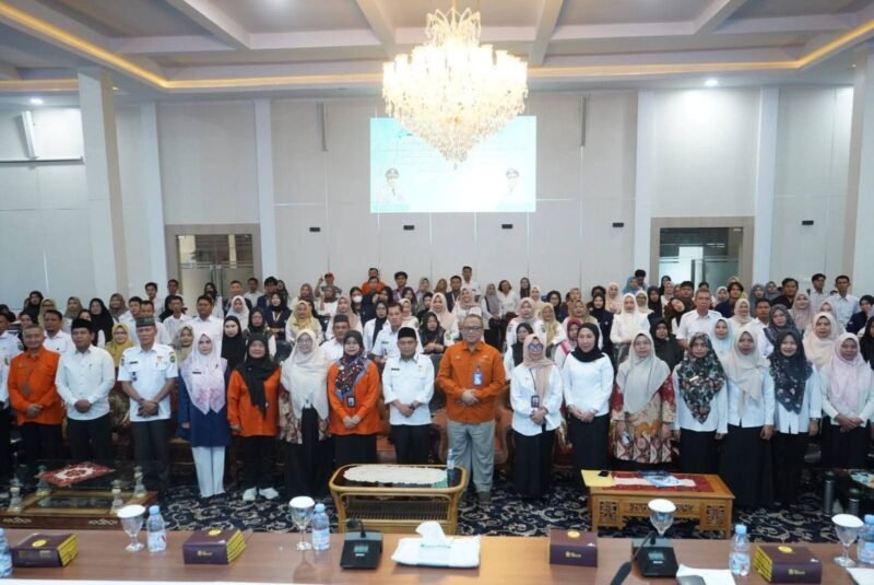 Pembinaan Tahap II Gerakan Kelurahan Cinta Statistik (Gelatik) sekaligus Pengukuhan Agen Statistik Kelurahan se-Kota Bengkulu, Rabu (8/10/25). (foto: Awang Konaevinarasidemokrasi.com/)