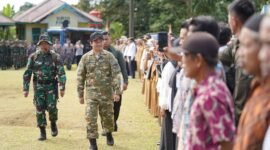 Bupati Bengkulu Utara Arie Septia Adinata menghadiri pembukaan TNI Manunggal Membangun Desa (TMMD) Reguler ke-126 Tahun 2025 yang digelar di Lapangan Kantor Camat Hulu Palik, Rabu (8/10/25). (foto: Tommy Agung Raharjonarasidemokrasi.com/)