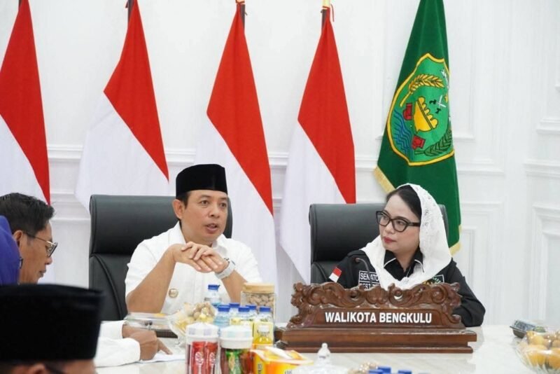Wali Kota Bengkulu, Dedy Wahyudi, menerima kunjungan anggota DPD RI, Destita Khairilisani, di Balai Kota Merah Putih, Jumat (10/10/25).(foto: Awang Konaevinarasidemokrasi.com/)