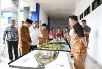Wali Kota Bengkulu Dedy Wahyudi saat menghadiri Dies Natalis ke-8 Program Studi Arsitektur Universitas Bengkulu, Senin (13/10/25)(foto: Awang Konaevinarasidemokrasi.com/)