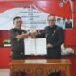 Bupati Seluma, Teddy Rahman, S.E., M.M, usai menandatangani Nota Kesepahaman (MoU) antara Pemerintah Kabupaten Seluma dan Kejaksaan Negeri Seluma pada di Ruang Rapat Bupati, Selas (14/10/25). (foto: Rifli Nopriansanarasidemokrasi.com/)
