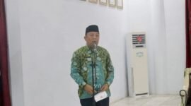 Wakil Bupati Seluma Drs. H. Gustianto  saat membuka Rapat Susunan Kepengurusan YJI Cabang Kabupaten Seluma Masa Bakti 2025–2030 di Gedung Daerah Serasan Seijoan, Kabupaten Seluma, Kamis (16/10/25). (foto: Rifli Nopriansanarasidemokrasi.com/)
