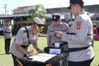 Kapolres Mura, AKBP Agung Adhitya Prananta SH, SIK, MH, saat memimpin langsung Serah Terima Jabatan (Sertijab) terhadap 12 perwira di jajaran Polres Mura, Sabtu (4/10/25). (foto: dok Polres Musi Rawas)