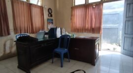 Tempat Oknum ASN yang diduga injak Al-quran tampak kosong (foto: Riannarasidemokrasi.com/)