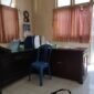 Tempat Oknum ASN yang diduga injak Al-quran tampak kosong (foto: Riannarasidemokrasi.com/)