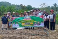 Pemerintah Desa Talang Baru II Kecamatan Topos Kabupaten Lebong menggelar launching perlombaan penanaman bibit unggulan jagung Satu Desa Satu Hektar (SADESAHE), Senin (13/10/25). (foto: Aan Ade Putranarasidemokrasi.com/)