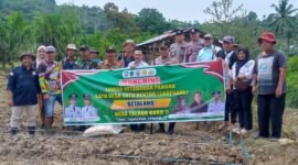 Pemerintah Desa Talang Baru II Kecamatan Topos Kabupaten Lebong menggelar launching perlombaan penanaman bibit unggulan jagung Satu Desa Satu Hektar (SADESAHE), Senin (13/10/25). (foto: Aan Ade Putranarasidemokrasi.com/)