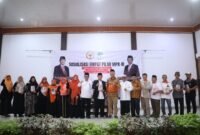 Anggota DPR-RI Fraksi Partai Keadilan Sejahtera (F-PKS), Dr. H. Al Muzammil Yusuf, M.Si, saat melaksanakan kegiatan Sosialisasi Empat Pilar MPR-RI di Hotel Adeeva, Kota Bengkulu, Minggu pagi (19/10). (foto: dok PKS Bengkulu)