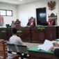 Terdakwa Virgiawan Listanto Direktur cv Lautan Biru Nusantara (LBN) saat sidang, Selasa (21/10/25)(foto: Ardiyantonarasidemokrasi.com/)
