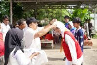 Wakil Bupati Seluma sekaligus Ketua PMI Kabupaten Seluma, Drs. H. Gustianto, saat resmi membuka Lomba Palang Merah Remaja (PMR) se-Kabupaten Seluma yang digelar di halaman Kantor PMI Kabupaten Seluma, Jumat (24/10/25).(foto: Nandonarasidemokrasi.com/)