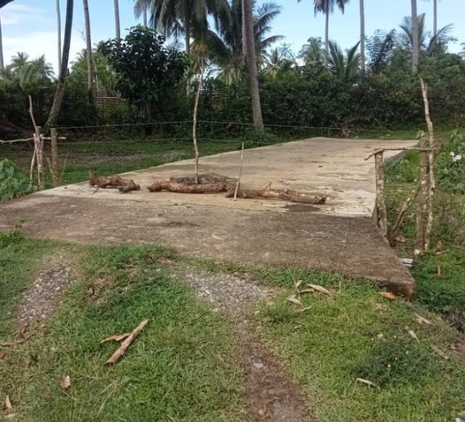 Kondisi jalan rabat beton yang bersumber dari Dana Desa (DD) tahun anggaran 2025 di Desa Sukarami, Kecamatan Kaur Tengah, Kabupaten Kaur, Kamis (30/10/25). (foto: Fraky Yudiansyahnarasidemokrasi.com/)