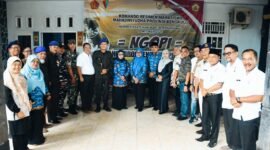 kegiatan Ngobrol Penuh Inspirasi (Ngopi) yang digelar di kediaman Guru Besar Pemuliaan Tanaman Perkebunan Universitas Bengkulu (UNIB), Prof. Dr. Ir. Alnopri, M.Si, yang juga dikenal sebagai peneliti kopi konsisten, Rabu (1/10/25).(foto: Awang Konaevinarasidemokrasi.com/)