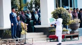 Bupati Rejang Lebong, HM Fikri Thobari SE MAP, saat memimpin upacara peringatan Hari Kesaktian Pancasila di halaman kantor Pemkab Rejang Lebong, Rabu (1/10/25)(foto: Arman Surinarasidemokrasi.com/)