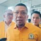 Wakil Ketua Umum DPP Partai Golkar, Ahmad Doli Kurnia Tandjung, saat diwawancarai di sela Musyawarah Daerah (Musda) XI yang digelar di Hotel Mercure, Minggu (5/10/25). (foto: Ardiyantonarasidemokrasi.com/)