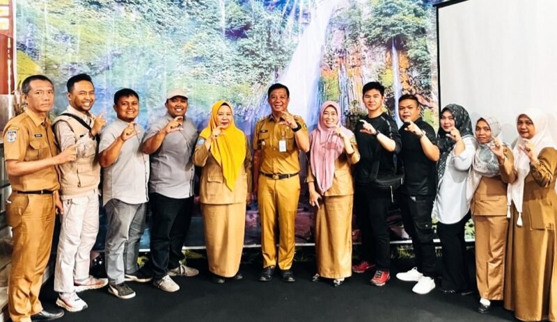 Dinas Pariwisata Kabupaten Rejang Lebong menjalin silaturahmi dengan para penggiat media sosial, Selasa (7/10/25).(foto: Arman Surinarasidemokrasi.com/)