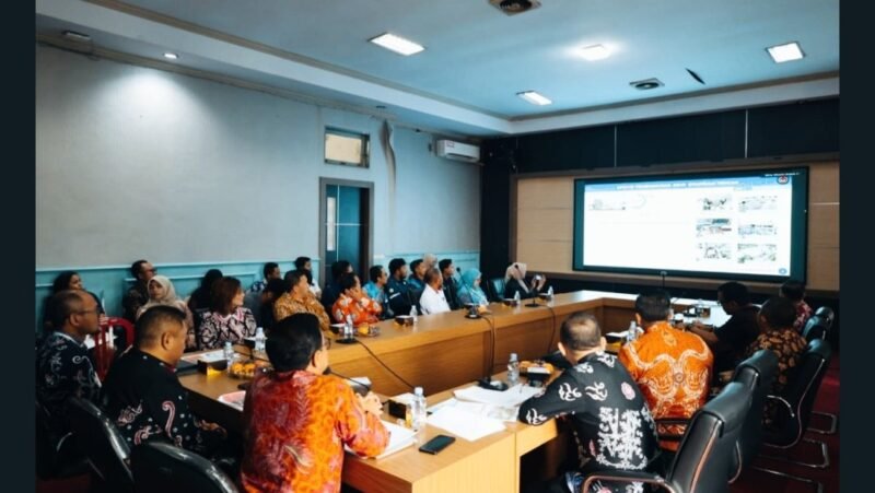 pemantauan langsung program quick win Rumah Sakit Daerah (RSD) Sungai Lemau oleh Kementerian Koordinator Bidang Pembangunan Manusia dan Kebudayaan (Kemenko PMK) RI, yang digelar di Ruang Rapat Bupati Bengkulu Tengah, Kamis (9/10/25).(foto: dok Pemkab Bengkulu Tengah)