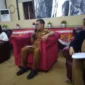 Kepala Dinas Komunikasi dan Informatika (Kominfo) Kota Bengkulu, Gita Gama saat Rapat Koordinasi Refleksi dan Sinergi Bersama Membangun Citra Daerah yang dihadiri pemilik dan pimpinan redaksi media di Kota Bengkulu, Selasa (7/10/25). (foto: Ardiyantonarasidemokrasi.com/)