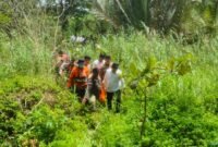 Tim SAR bersama personel TNI, Polri, saat evakuasi penemuan mayat