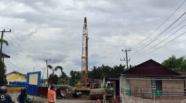 Meski melewati batas kontrak, proyek pengendali banjir Bengkulu tetap dilanjutkan melalui skema pemberian kesempatan maksimal 90 hari sesuai aturan.