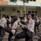 Latihan bela diri Ditsamapta Polda Bengkulu berlangsung penuh disiplin dan semangat untuk meningkatkan kesiapan personel menghadapi tugas di lapangan.