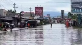 Pemprov Bengkulu menyiapkan konsep jalan tahan banjir di Jalan Rawa Makmur. Drainase u-ditch dan beton rigid pavement jadi solusi permanen.