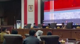 Paripurna Pembukan masa sidang ke 1 Tahun sidang 2026. Voting Panas di Banmus DPRD Bengkulu, PAW Pimpinan Disepakati 2 Maret

Meta Deskripsi:
Rapat Banmus DPRD Provinsi Bengkulu berlangsung alot hingga voting untuk menetapkan jadwal paripurna PAW pimpinan pada 2 Maret 2026.
