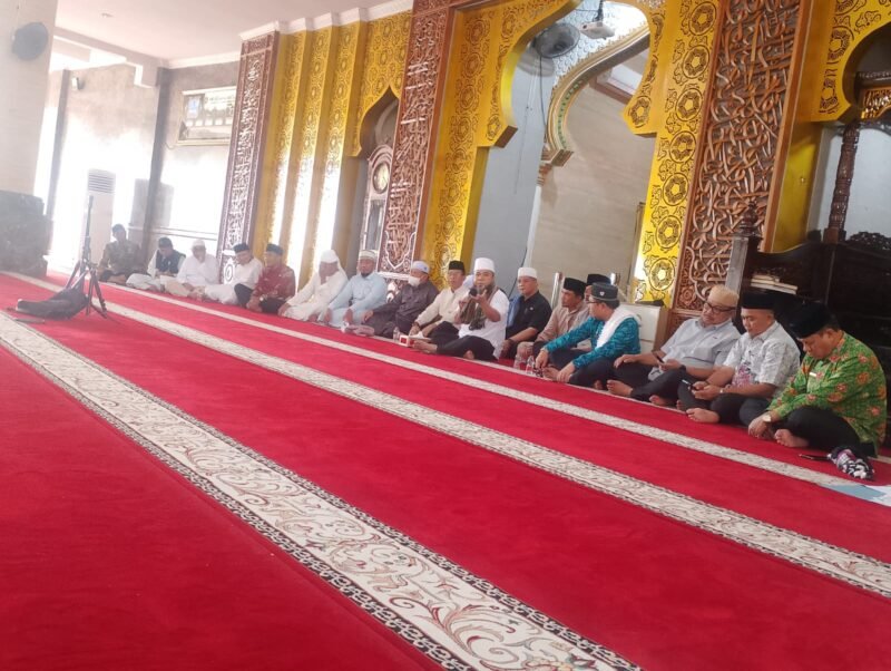 Gubernur Bengkulu Helmi Hasan melepas 50 ASN mengikuti Retreat Merah Putih untuk membentuk aparatur yang religius, berkarakter, dan peduli masyarakat