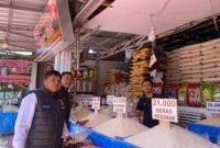 Satgas Pangan Polda Bengkulu berhasil menurunkan harga beras premium dari Rp16.800 menjadi Rp15.400 per kilogram sesuai HET.