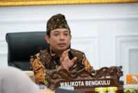 Pemkot Bengkulu menetapkan Mars Kota Bengkulu ciptaan Wali Kota Dedy Wahyudi sebagai lagu wajib dalam acara resmi. Lagu ini diharapkan menumbuhkan semangat persatuan dan cinta daerah.