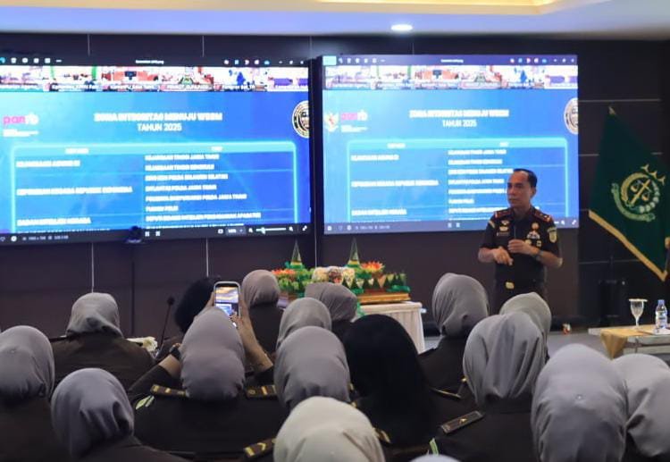 Dalam 11 bulan, Kejati Bengkulu meraih dua penghargaan nasional termasuk predikat WBBM dari PANRB. Capaian ini menjadi bukti reformasi birokrasi berjalan nyata.