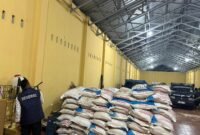 Polisi mengungkap dugaan penyelewengan distribusi 90 ton pupuk bersubsidi di Bengkulu. Dua tersangka ditetapkan dan terancam hukuman lima tahun penjara.