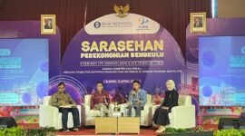 DIALOG: Deputi Kepala Perwakilan Bank Indonesia Provinsi Bengkulu, Muhammad Irfan Octama dlam dialog Sarasehan yang diselenggarkan pada Kamis 9 April 2026, menyatkan, tekanan geopolitik global berpotensi memperlambat ekonomi Bengkulu, meski inflasi tetap terkendali dan sektor unggulan masih bertahan.