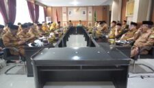 ASN Bengkulu diperkuat untuk mendukung program Bantu Rakyat di tengah efisiensi anggaran. Zakat ASN capai Rp800 juta per bulan, program sosial terus diperluas.