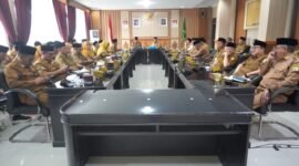 ASN Bengkulu diperkuat untuk mendukung program Bantu Rakyat di tengah efisiensi anggaran. Zakat ASN capai Rp800 juta per bulan, program sosial terus diperluas.