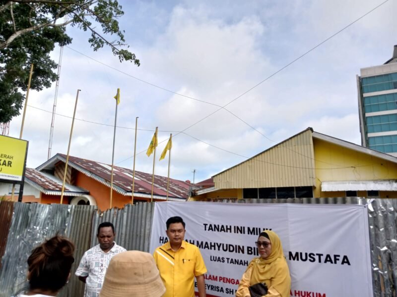 Ketua DPD Partai Golkar Kota Bengkulu Mardensi memilih jalur hukum terkait pemagaran kantor Golkar dan meminta kader tidak terpancing melakukan tindakan anarkis.