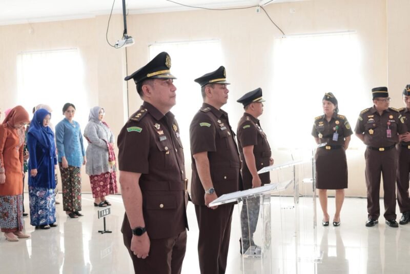 Rolly Manampiring resmi dilantik sebagai Asisten Intelijen Kejati Bengkulu dan diharapkan memperkuat fungsi intelijen penegakan hukum di Bengkulu.