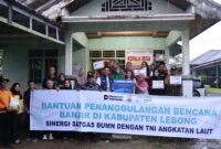 PT Pelindo Regional 2 Bengkulu bersama Satgas BUMN dan Lanal Bengkulu menyalurkan bantuan sosial bagi korban banjir di Kabupaten Lebong sebagai bentuk kepedulian terhadap masyarakat terdampak bencana.