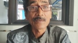 SAMPAIKAN: Kepala Dinas Dukcapil Kota Bengkulu, Widodo, terus berkoordinasi dengan pemerintah pusat untuk menjaga stok blanko e-KTP tetap aman. Pelayanan pencetakan e-KTP dipastikan masih berjalan lancar. (JUMAT-15-05-2026)-- FOTO: HANDI//MBG.
