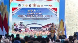 Polri bersama Bank Himbara telah menyalurkan Rp30,03 miliar KUR kepada 714 kelompok tani jagung binaan untuk mendukung peningkatan produksi pertanian nasional.