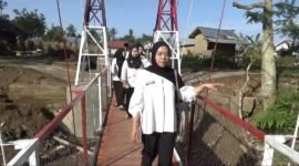 Jembatan Garuda di Rejang Lebong membuka akses ekonomi dan sosial masyarakat. Warga kini lebih mudah beraktivitas dan mengembangkan perekonomian desa.