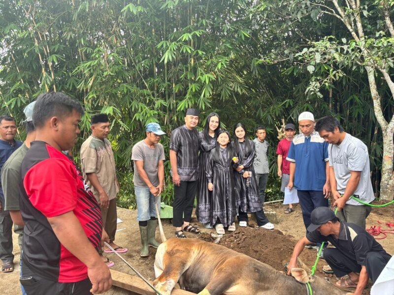 Kapolres Lebong AKBP Agoeng Ramadhani menegaskan Iduladha menjadi momentum memperkuat kepedulian sosial dan kedekatan Polri dengan masyarakat melalui kegiatan kurban.
