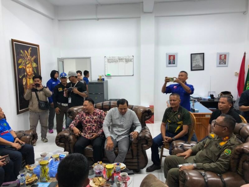 Hotel Mercure Bengkulu menyumbang sekitar Rp800 juta pajak per bulan. Namun pemerintah tetap mendalami polemik dugaan penjualan mihol golongan B dan C tanpa izin di Black Rock.