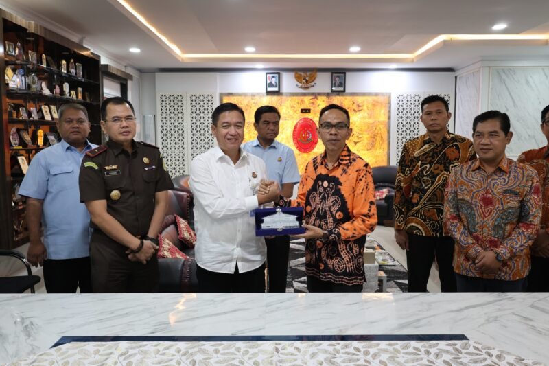 Kejati Bengkulu dan KPU Provinsi Bengkulu menjalin kerja sama bidang Datun untuk memperkuat tata kelola lembaga yang profesional, akuntabel dan berlandaskan hukum.