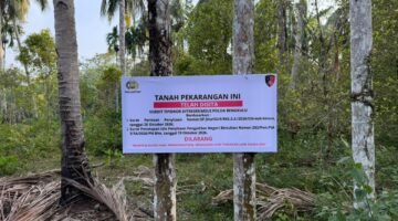 Polda Bengkulu melakukan asset tracing dalam kasus dugaan korupsi perekrutan 93 tenaga non ASN RSKJ Soeprapto Bengkulu tahun 2023–2024. Dua bidang tanah milik tersangka telah disita dan penyidik masih mendalami kemungkinan keterlibatan pihak lain.